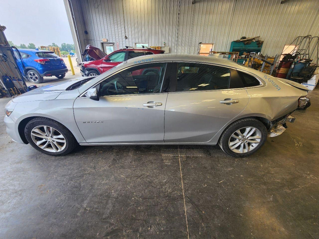 Used Wheel fits: 2018 Chevrolet Malibu aluminum 17x7-1/2 opt RSC Grade A