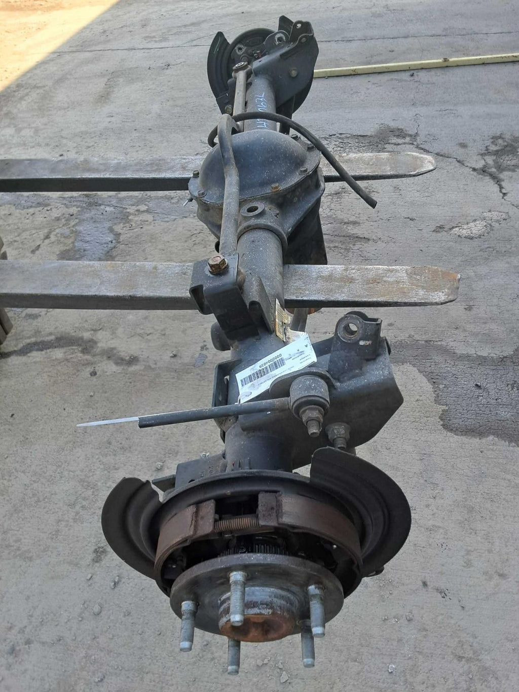 Used Rear Axle Assembly Rear fits: 2016 Jeep Wrangler Dana 44 LHD 3.21 ratio w/l