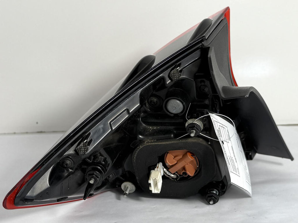 2020-2022 HYUNDAI SONATA TAILLIGHT RIGHT PASSENGER SIDE OEM