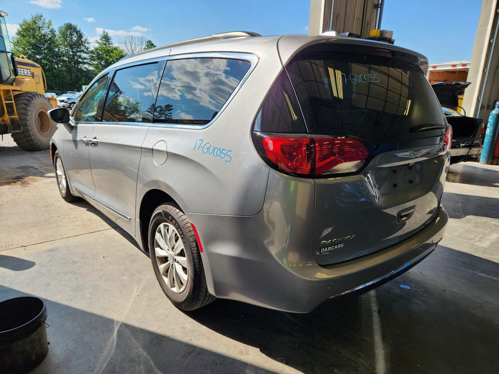 Used Right Door Mirror fits: 2017 Chrysler Pacifica power heated manual folding