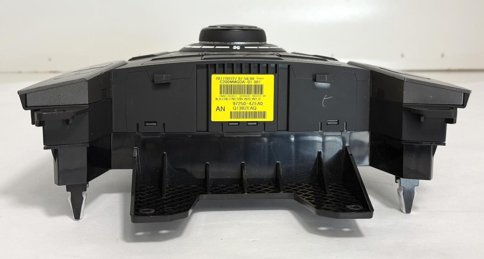 2017-2018 HYUNDAI SANTA FE CLIMATE TEMPERATURE CONTROL HEATER A/C OEM