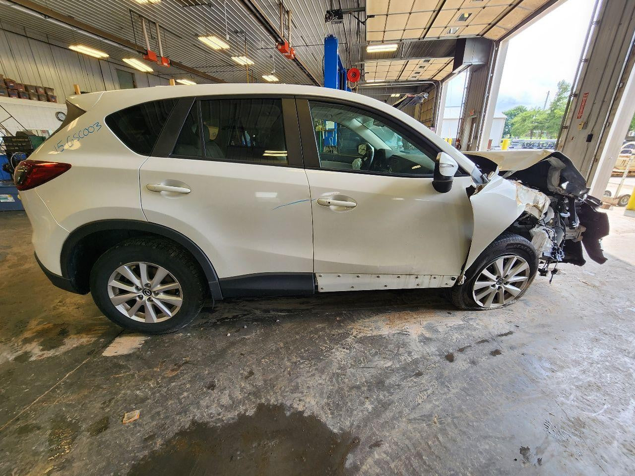 Used Front Right Door Window Regulator Front fits: 2015 Mazda CX-5 electric Fron