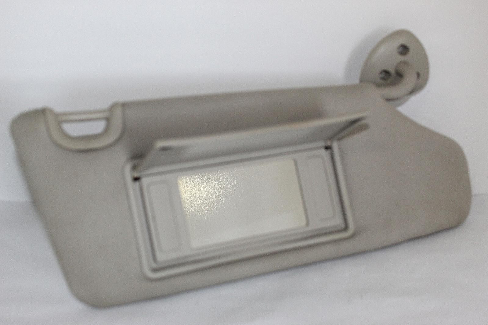 2006-2011 CHEVROLET HHR RIGHT PASSENGER SIDE SUN VISOR W/ MIRROR OEM