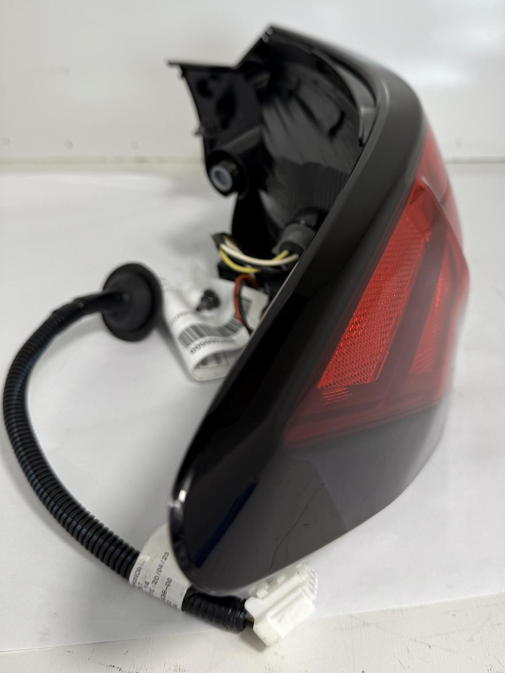2020-2025 NISSAN SENTRA TAILLIGHT LEFT SIDE QUARTER PANEL MOUNTED OEM