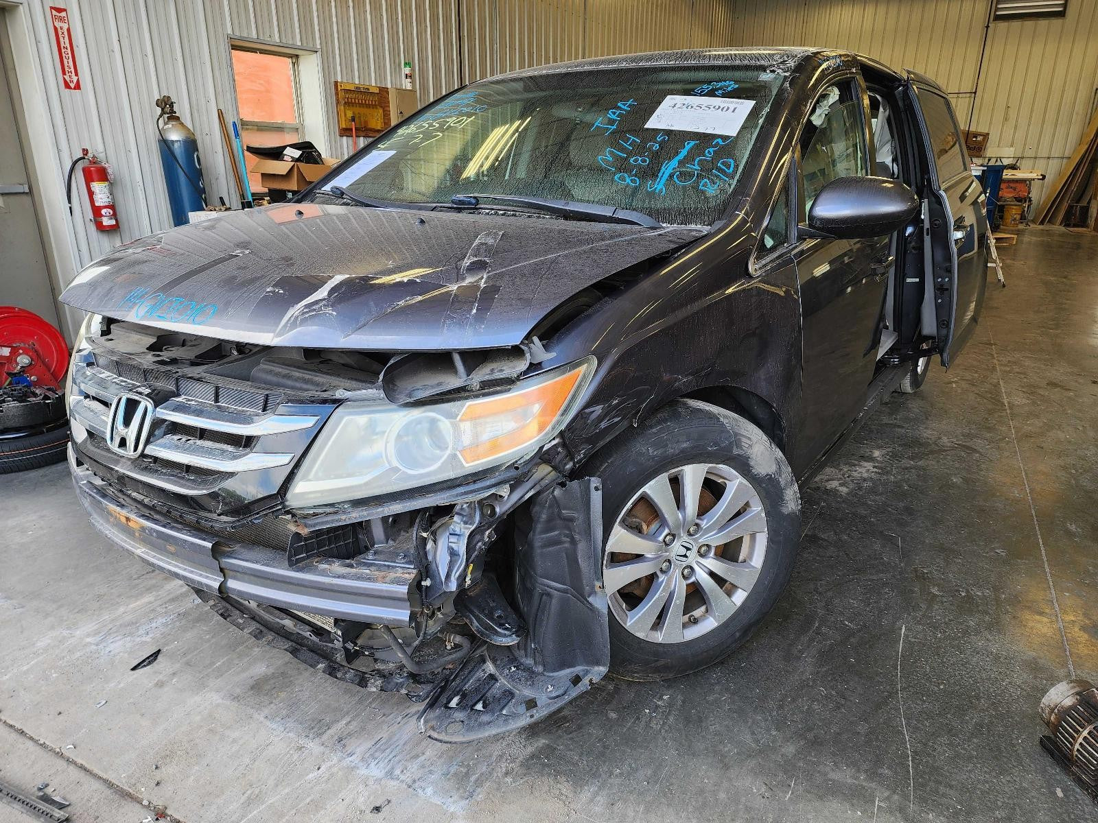 Used Windshield Wiper Motor fits: 2014 Honda Odyssey  Grade A