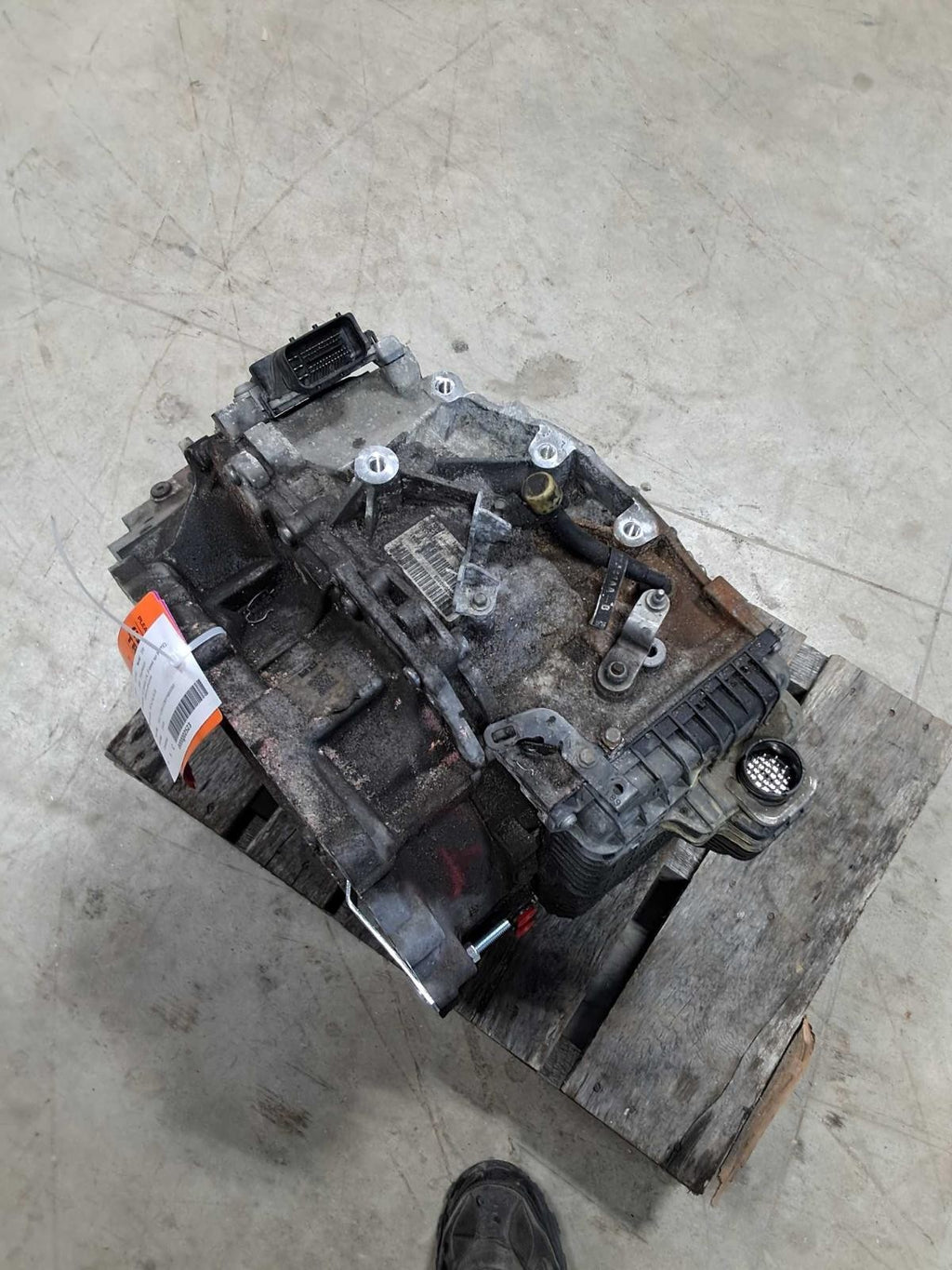 Used Automatic Transmission Assembly fits: 2015 Chrysler 200 AT Sedan 2.4L 9 spe