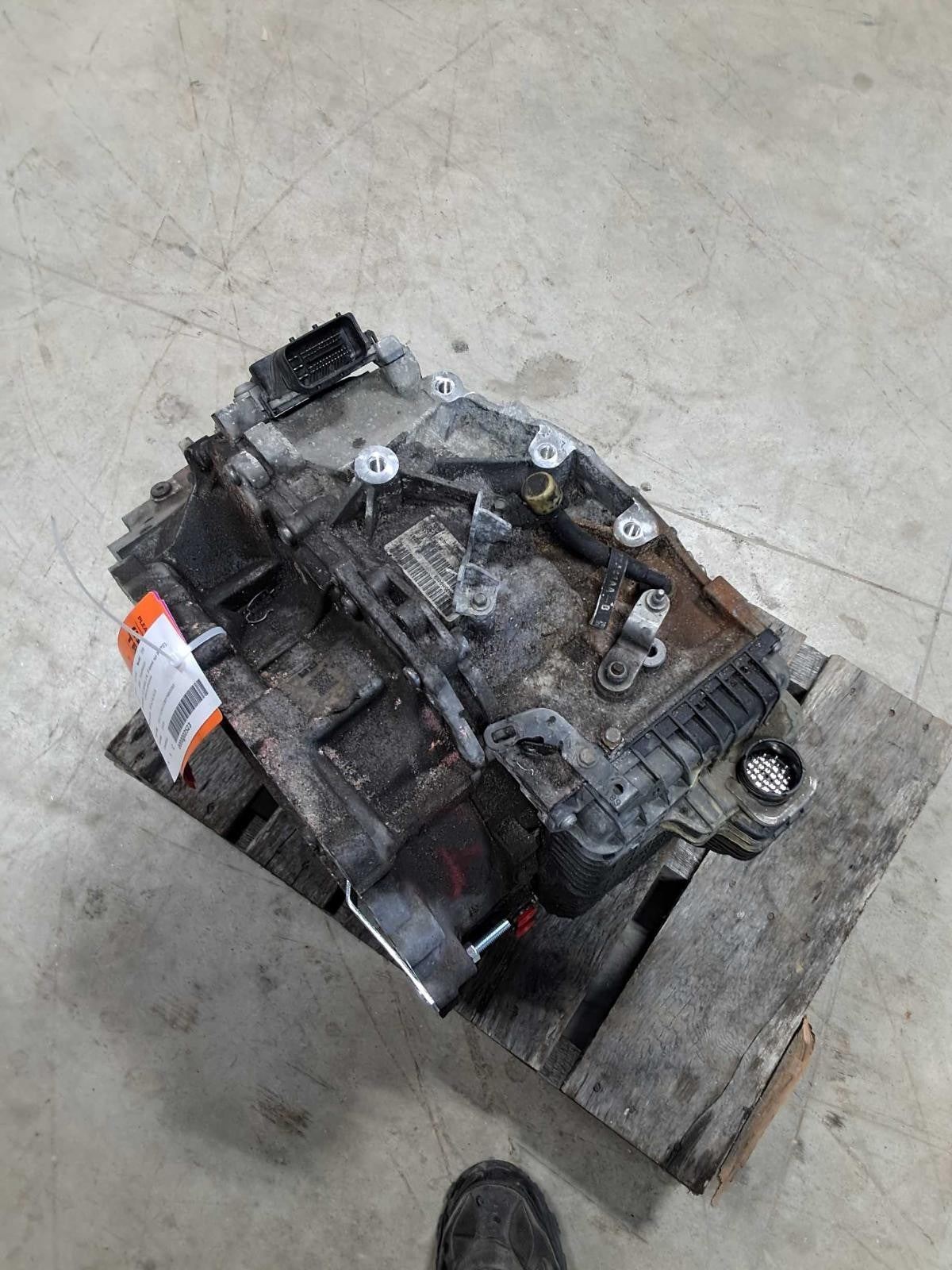 Used Automatic Transmission Assembly fits: 2015 Chrysler 200 AT Sedan 2.4L 9 spe