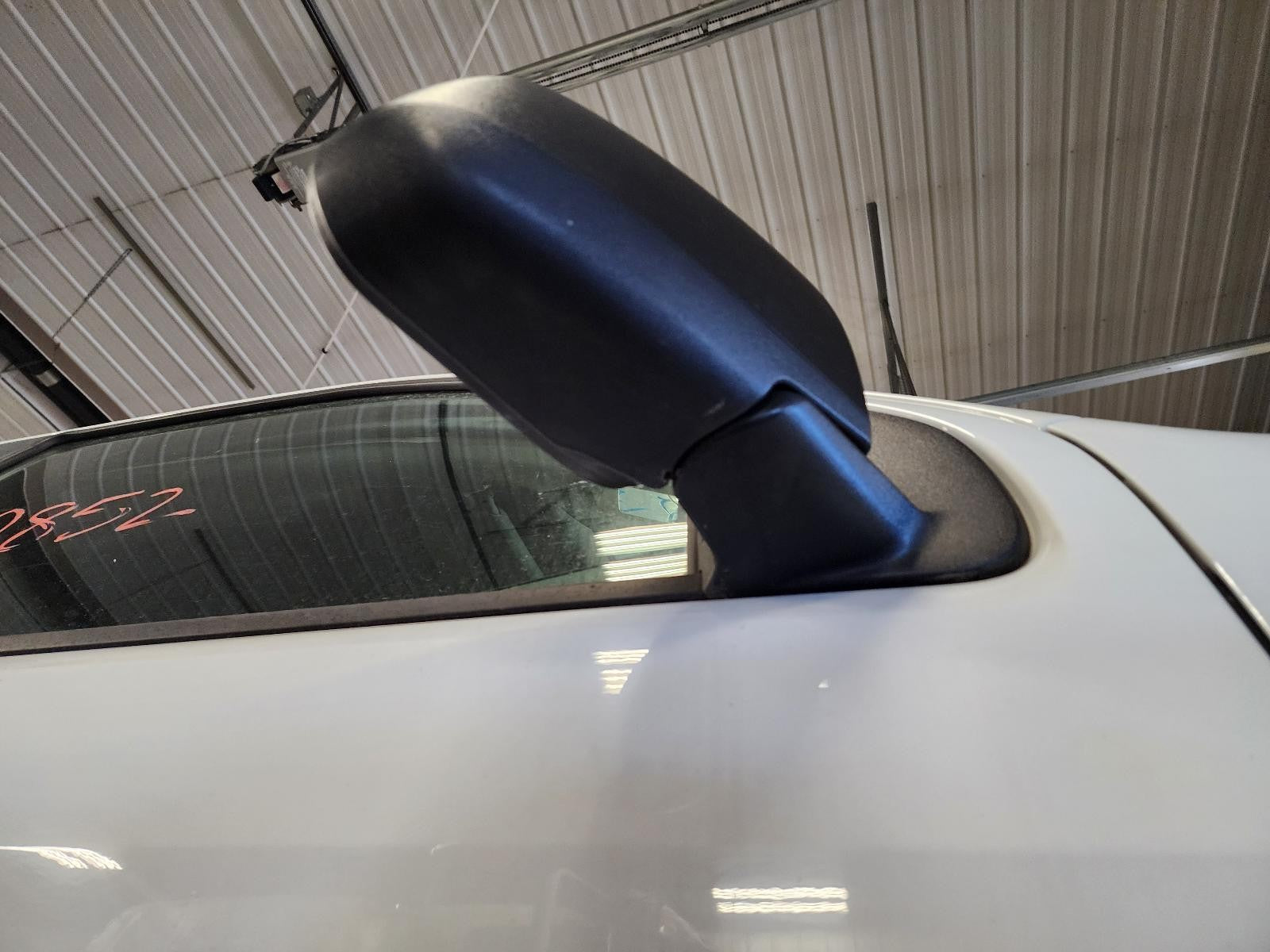 Used Right Door Mirror fits: 2016 Chevrolet Colorado manual mirror opt DBI Right