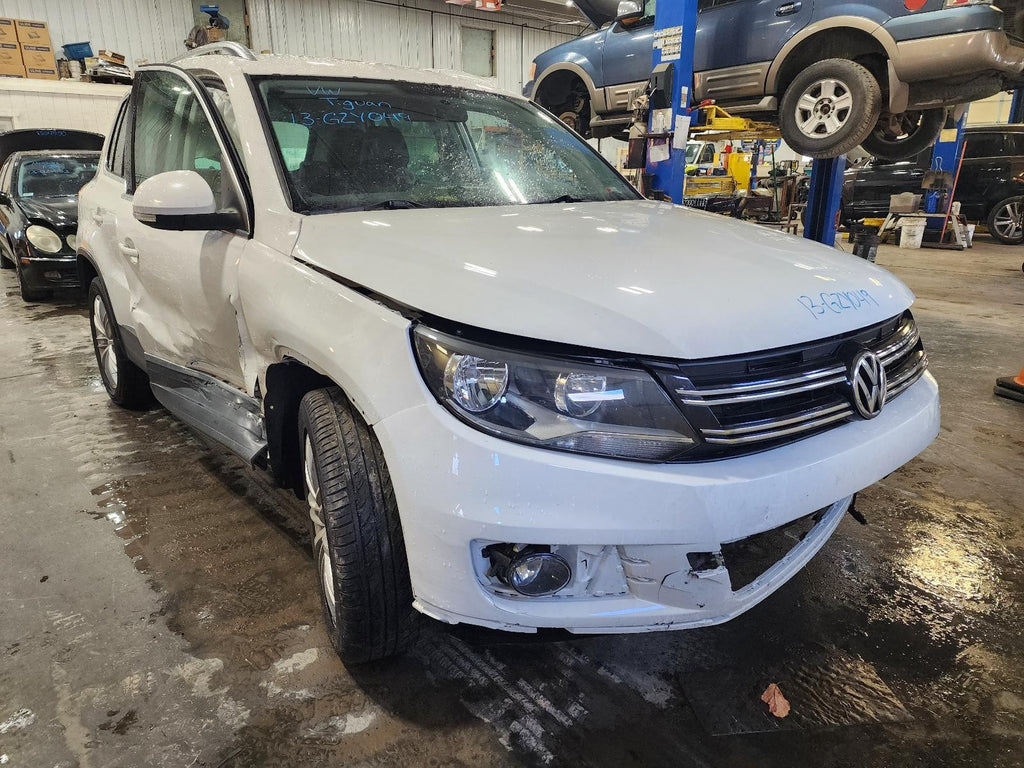 Used Left Door Mirror fits: 2013 Volkswagen Tiguan Power heated manual folding o