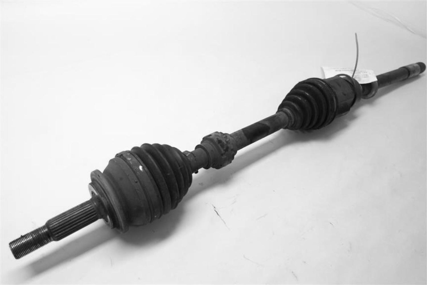 Used Front Right Drive Axle Shaft fits: 2012 Toyota Rav4 Front Axle R. 4 cylinde