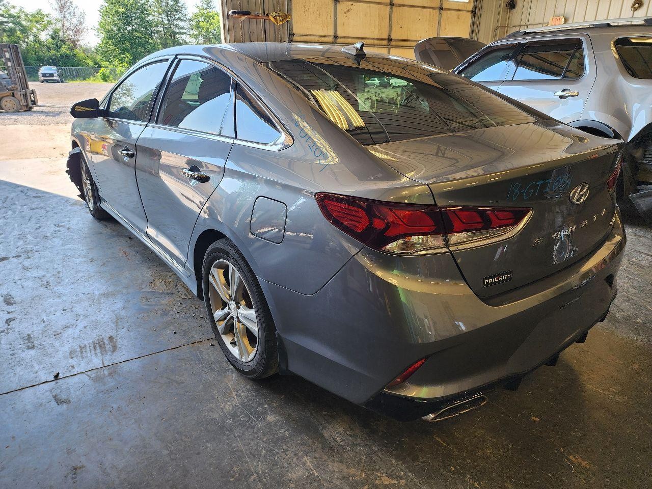 Used Right Door Mirror fits: 2018 Hyundai Sonata power US built w/turn signal he