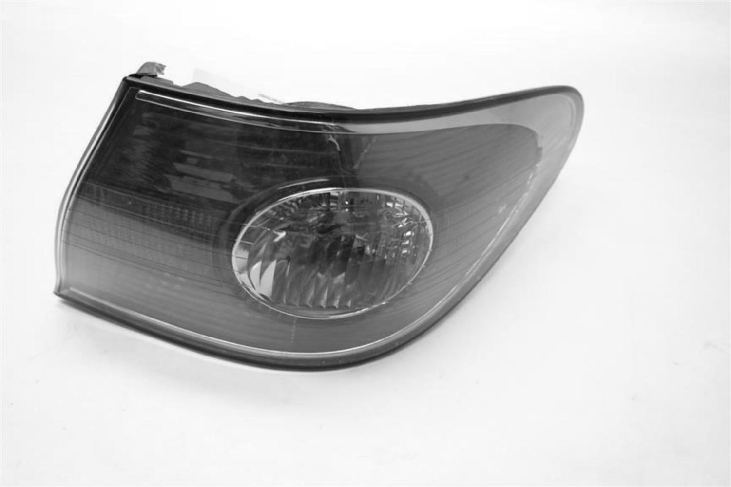 Used Right Tail Light Assembly fits: 2002 Lexus ES300 thru 5/04 quarter panel mo