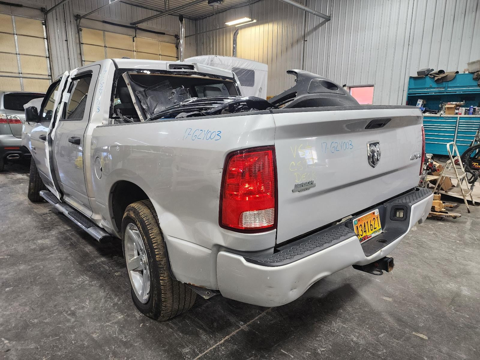 Used Front Right Door Window Regulator Front fits: 2017 Ram Dodge 1500 pickup Cr