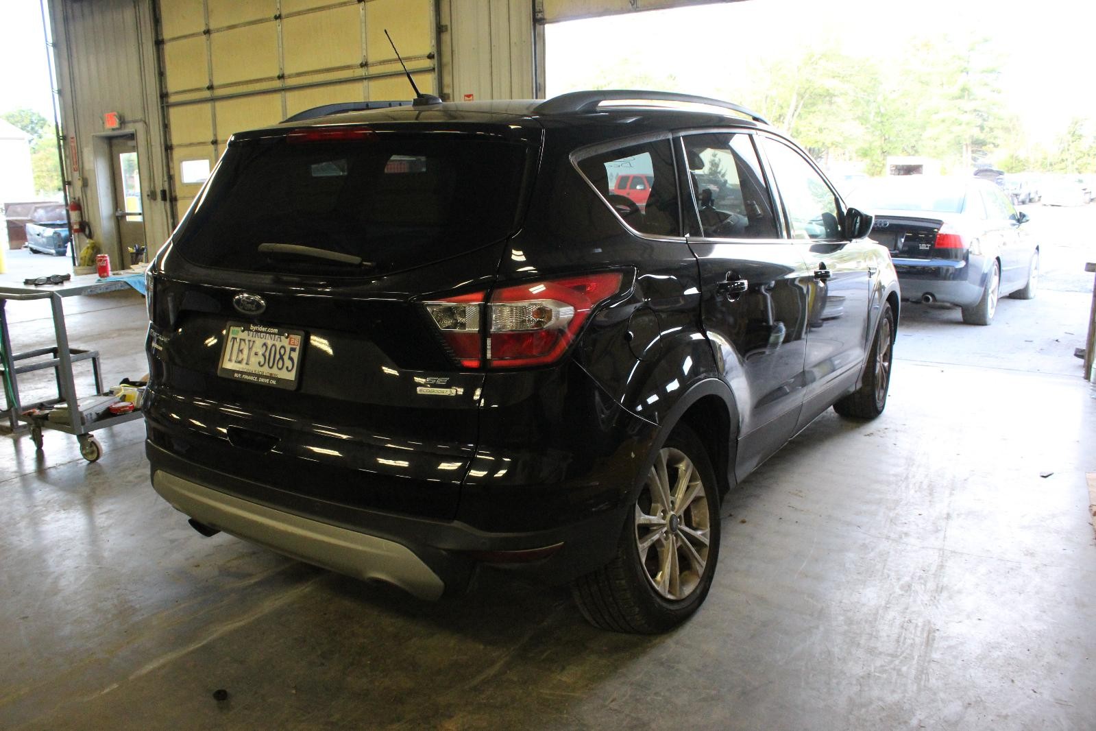 Used Left Tail Light Assembly fits: 2018 Ford Escape quarter panel mounted brigh