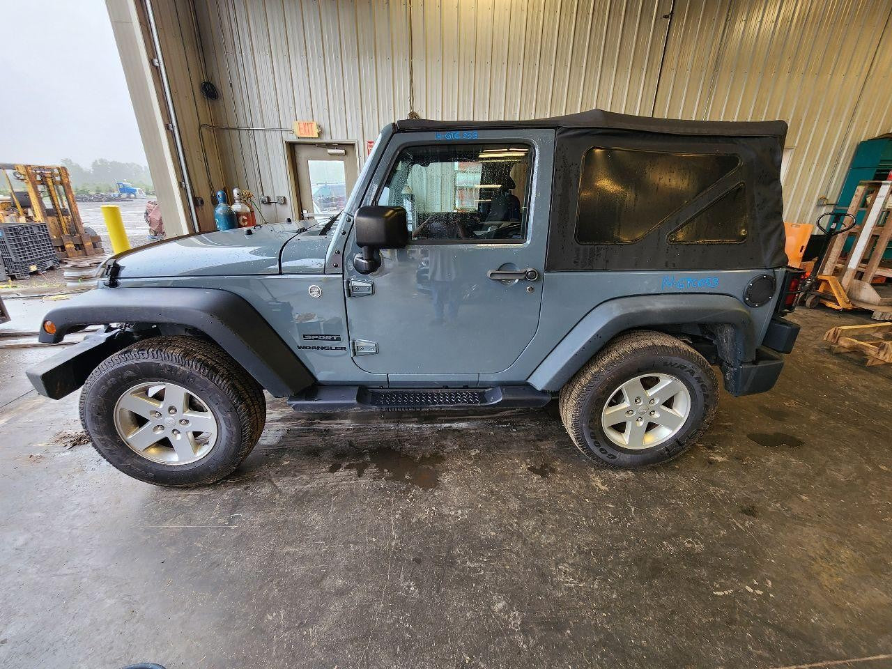 Used Left Tail Light Assembly fits: 2014 Jeep Wrangler Left Grade A
