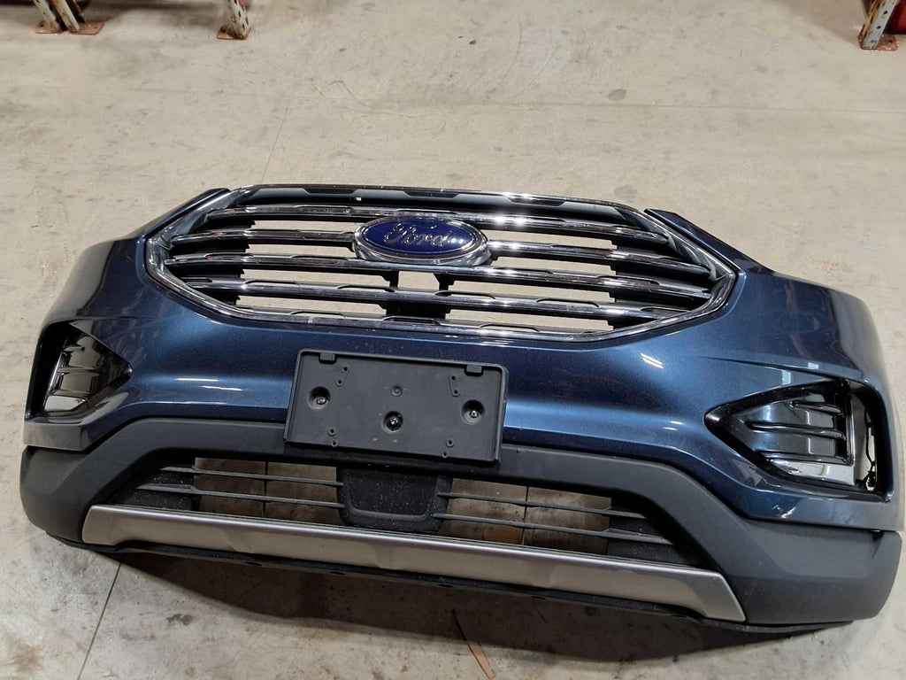 Used Front Bumper Assembly Front fits: 2019 Ford Edge SEL w/adaptive cruise Fron