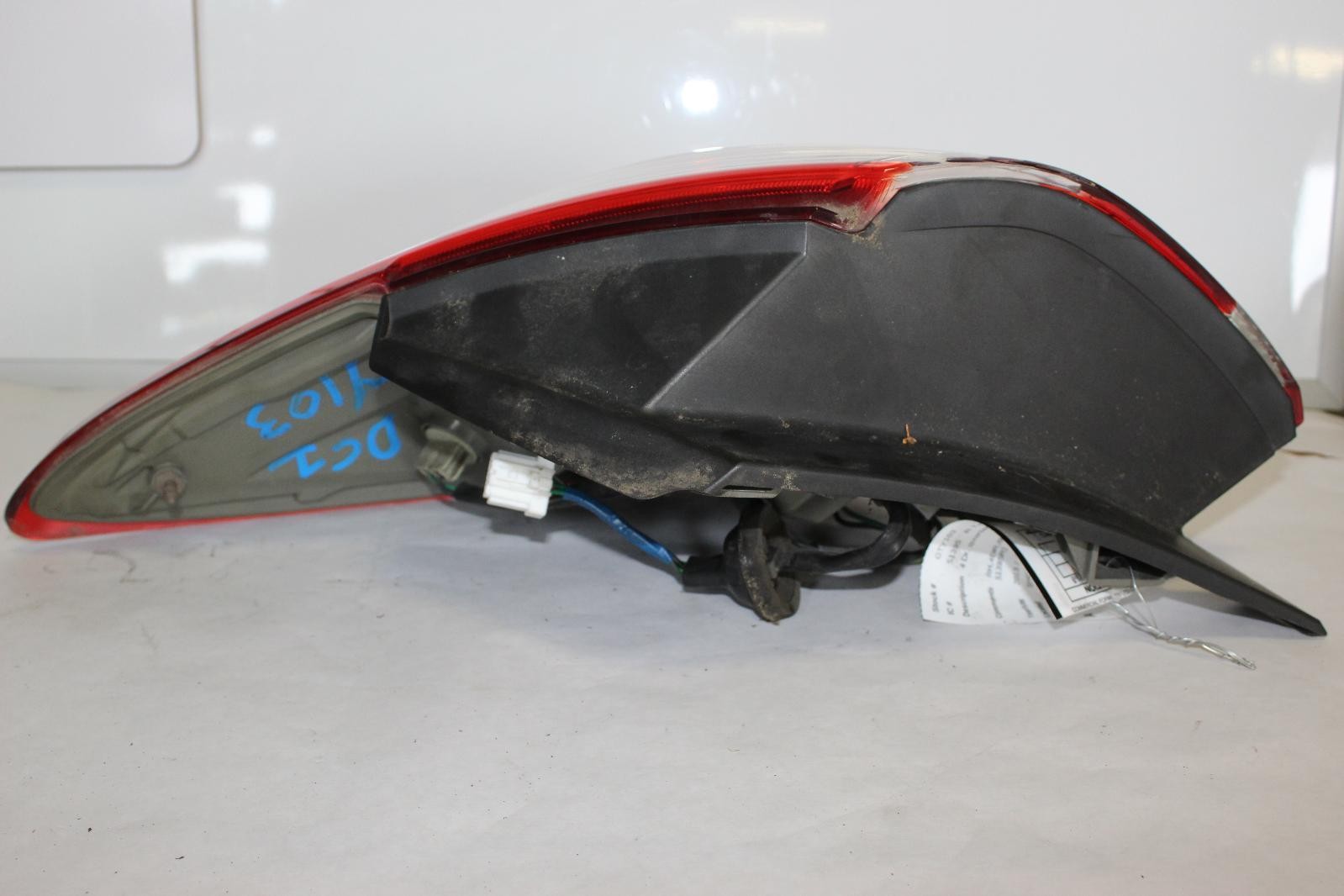 NISSAN MURANO R Taillight 4 Dr, quarter panel mounted, R. 11 12 13 14