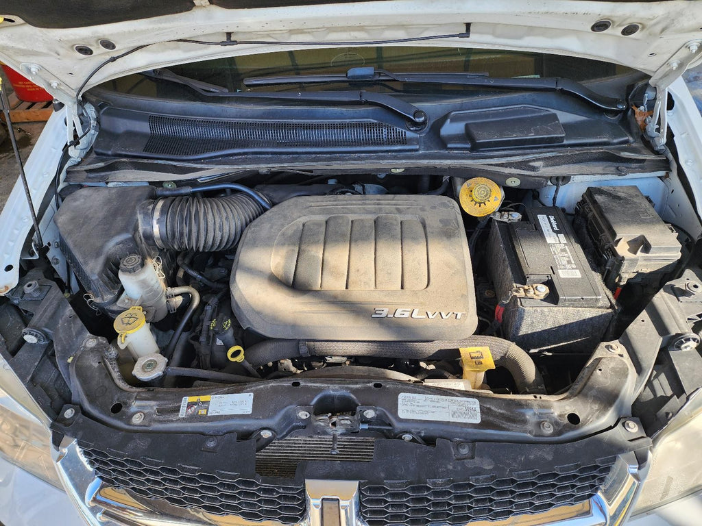 Used Air Cleaner Assembly fits: 2016 Dodge Caravan  Grade A