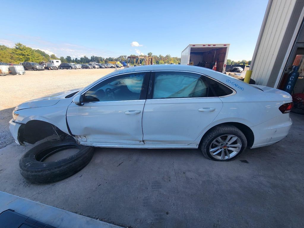 Used Windshield Wiper Motor fits: 2020 Volkswagen Passat includes linkage Grade