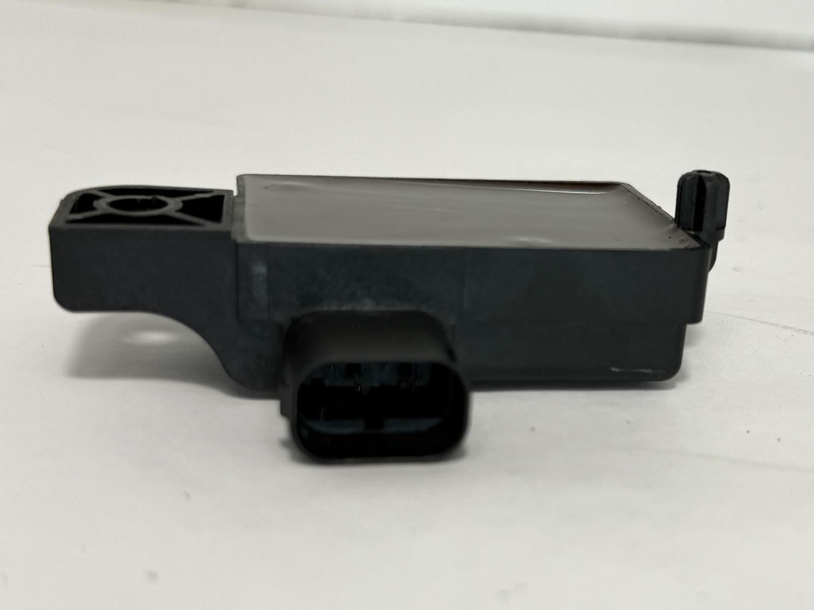 2013-2018 HYUNDAI SANTA FE RIGHT PASSENGER SEAT OCCUPANCY SENSOR OEM