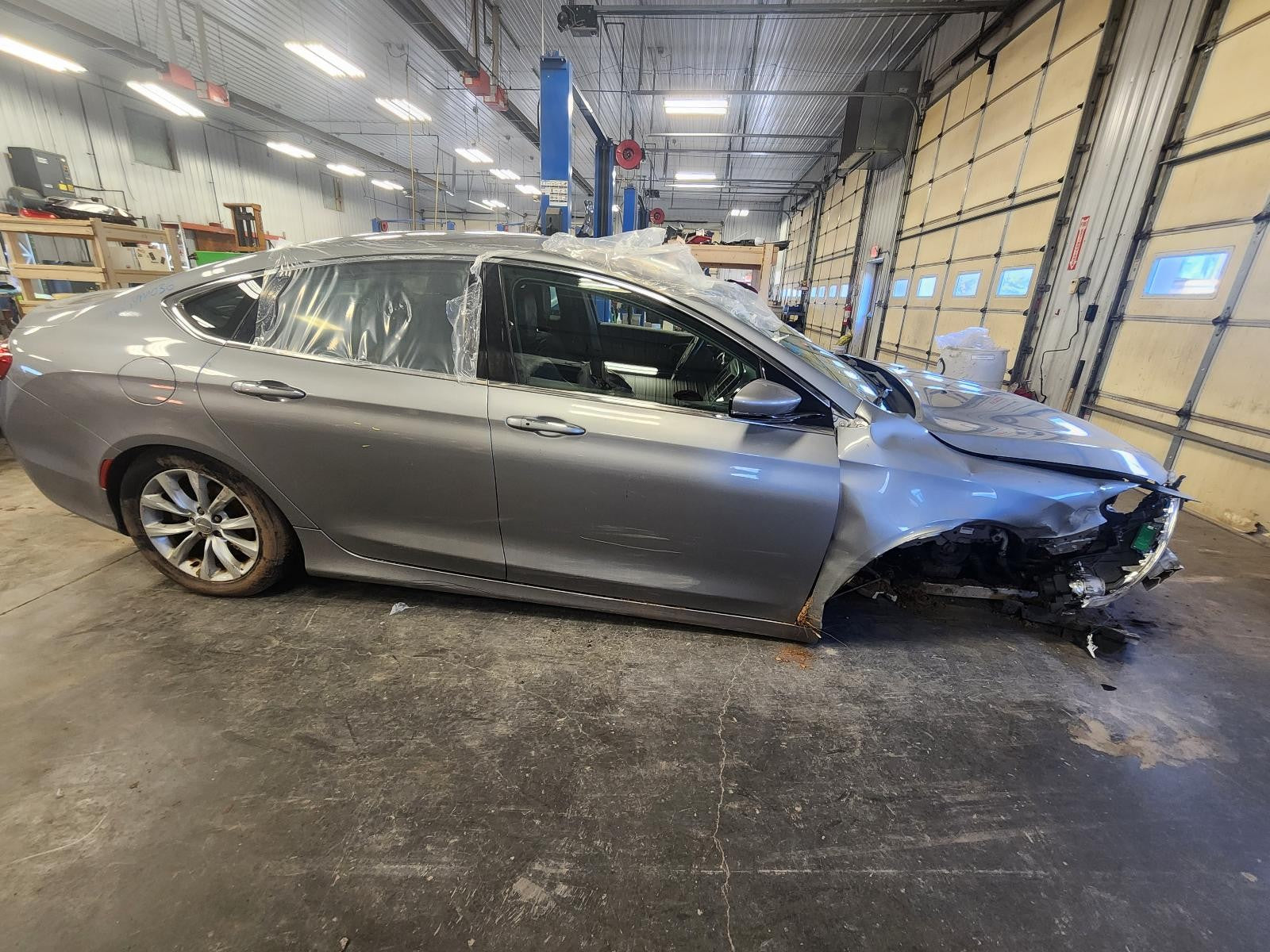 Used Windshield Wiper Motor fits: 2015 Chrysler 200  Grade A