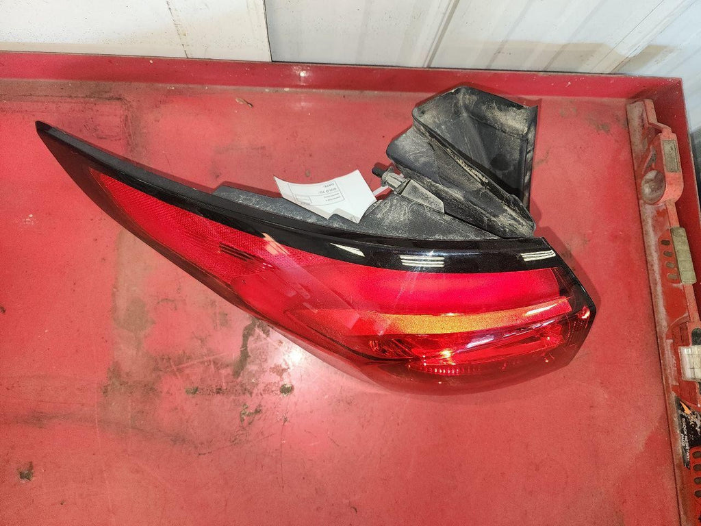 Used Left Tail Light Assembly fits: 2019 Ford Escape quarter panel mounted brigh