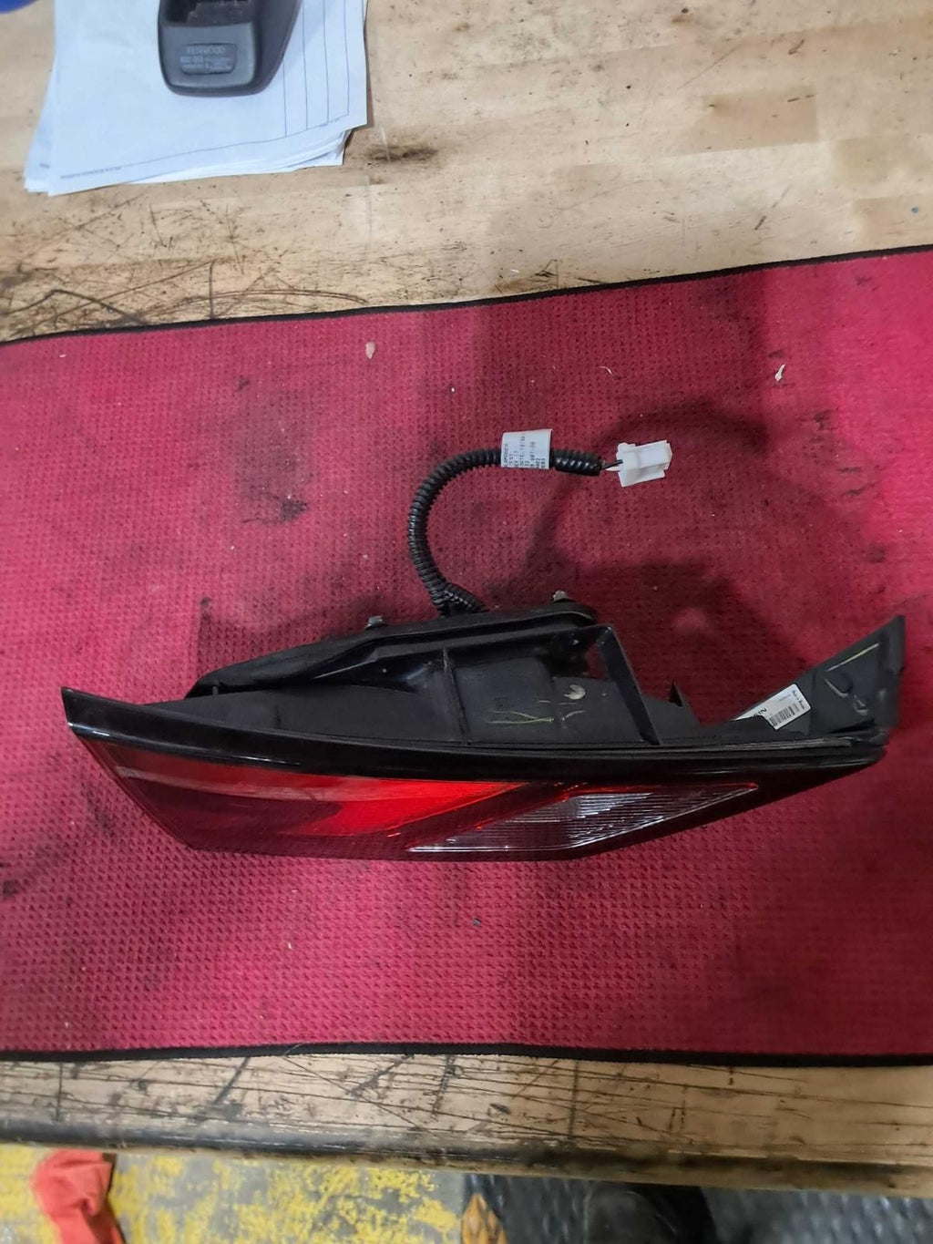 Used Left Tail Light Assembly fits: 2024 Nissan Sentra decklid mounted Left Grad
