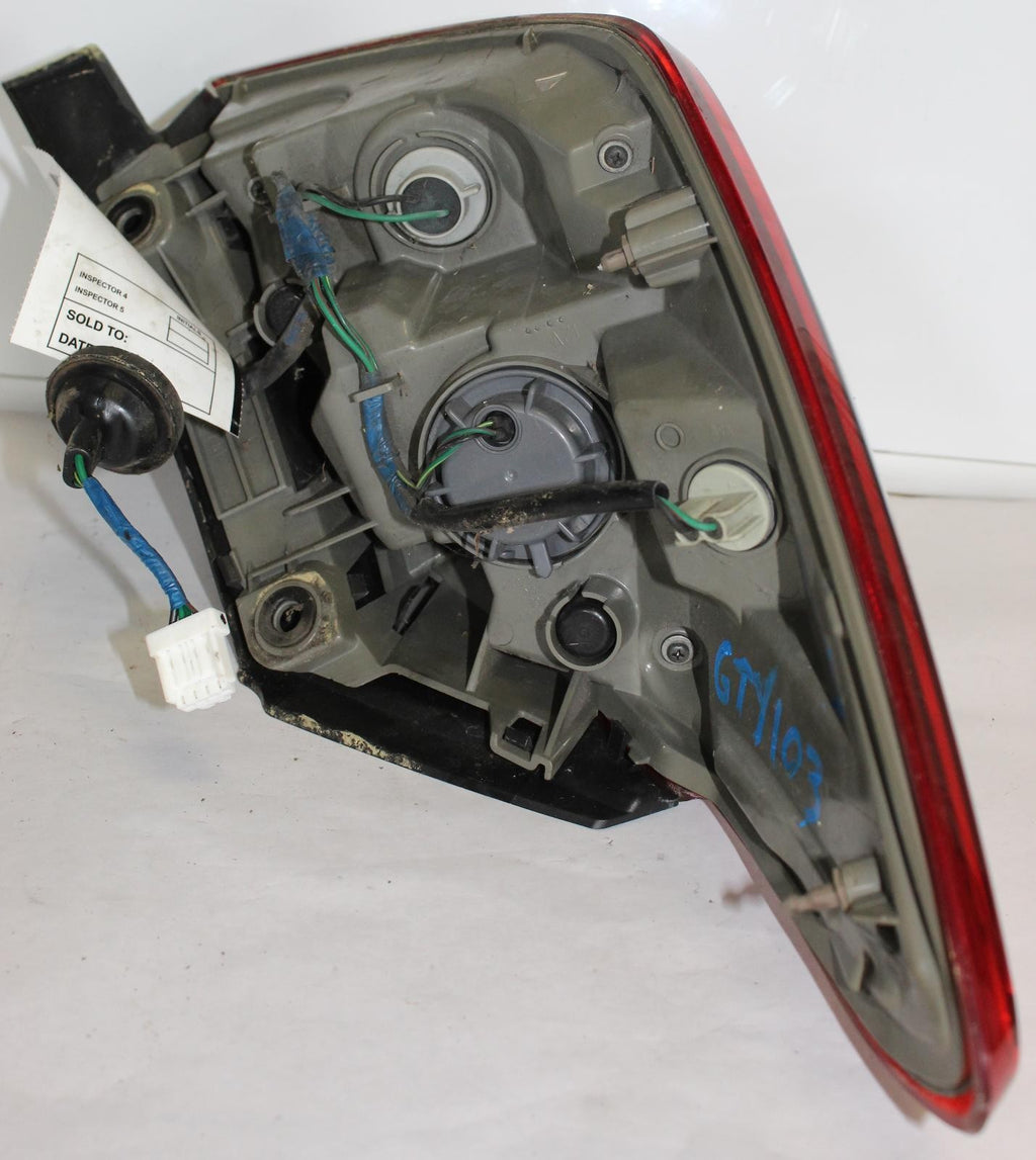 NISSAN MURANO R Taillight 4 Dr, quarter panel mounted, R. 11 12 13 14