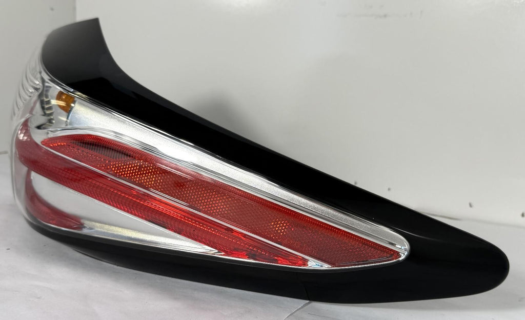 2016-2018 NISSAN MURANO TAILLIGHT RIGHT PASSENGER SIDE OEM