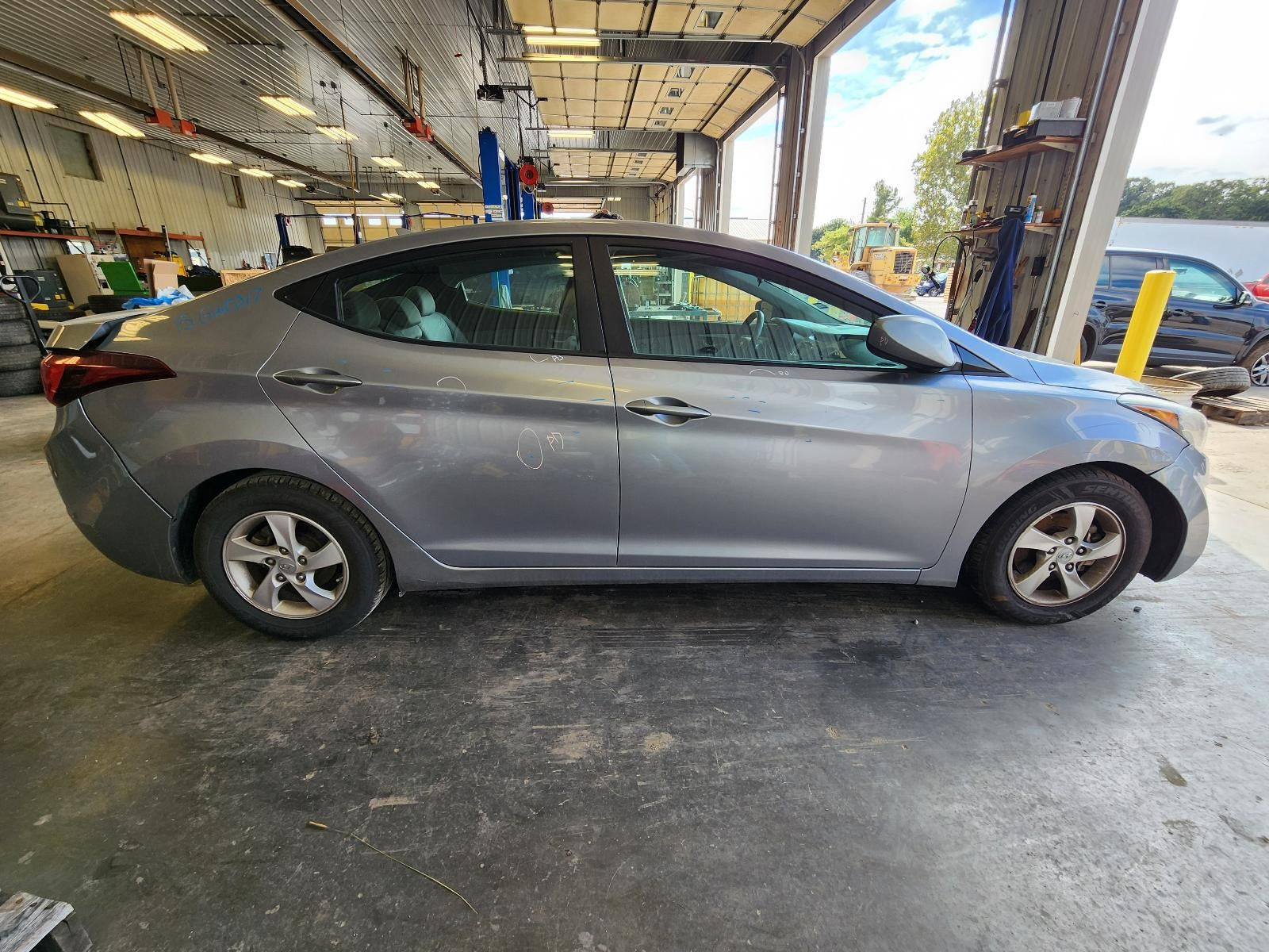 Used Starter Motor fits: 2015 Hyundai Elantra US built 2.0L ID 361002E551 Grade