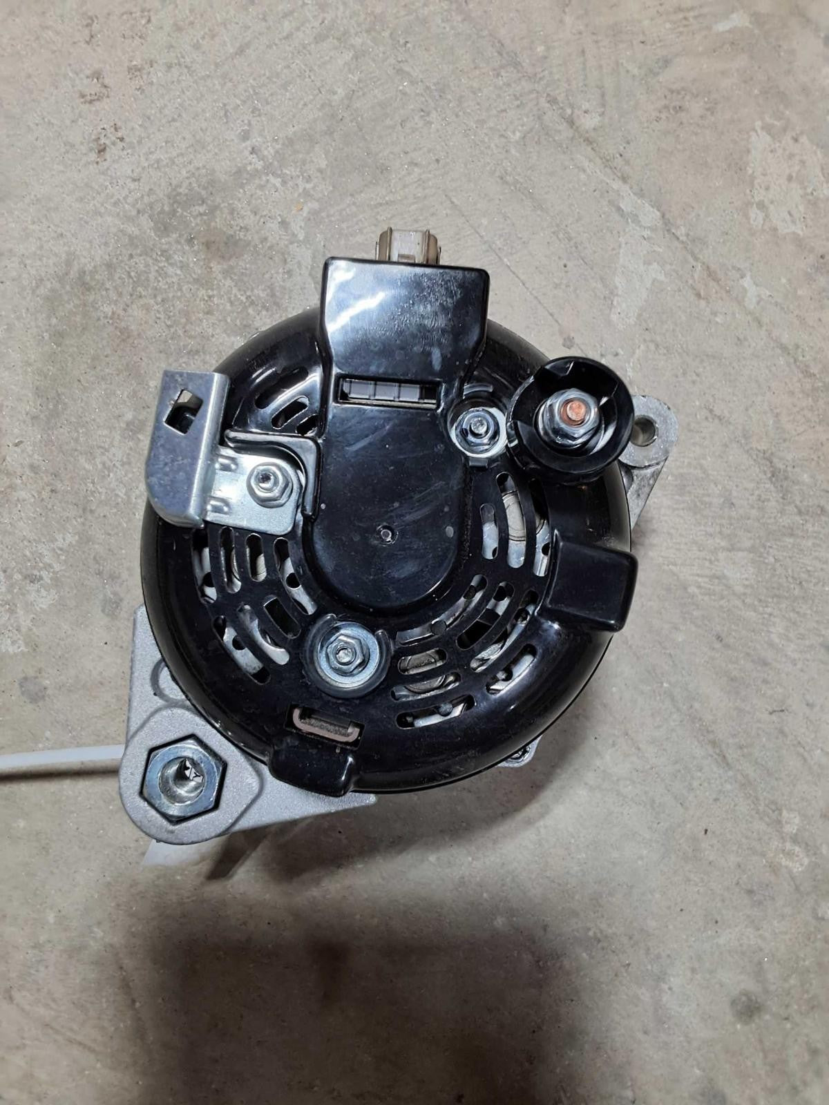 Used Alternator fits: 2009 Honda Accord 2.4 Grade C