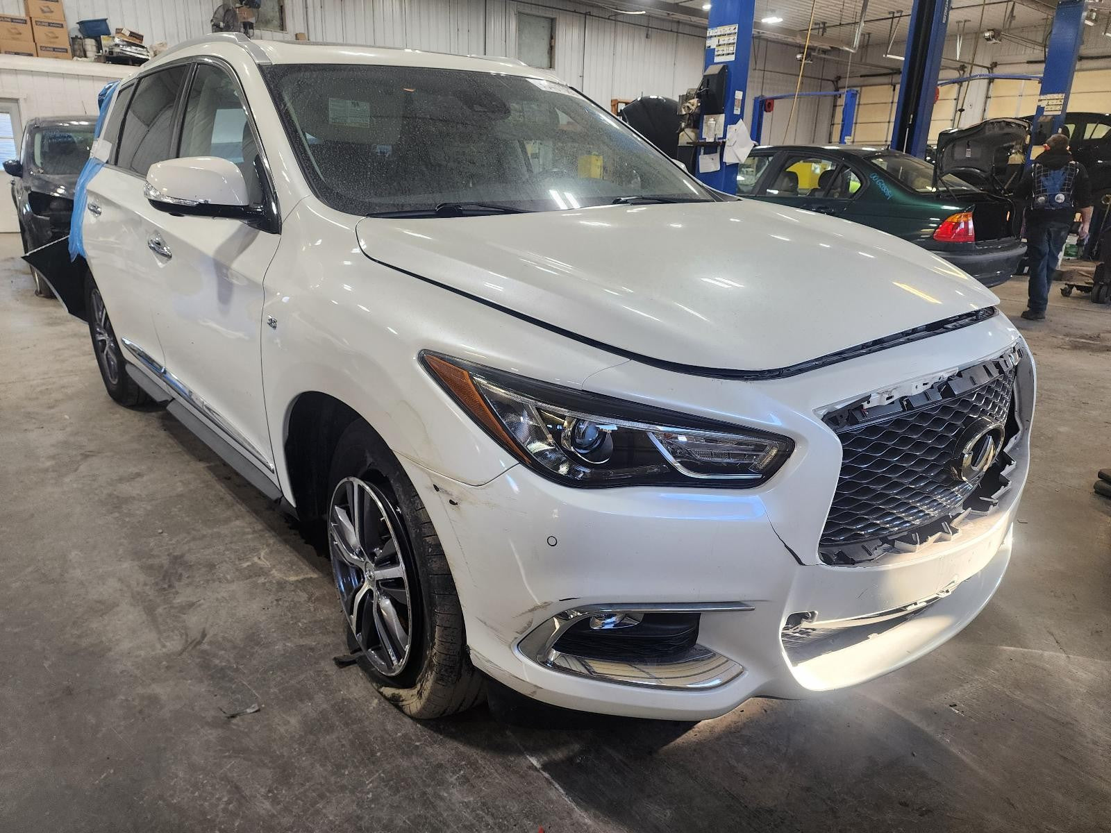 Used Right Door Mirror fits: 2019 Infiniti QX60 power power folding and heated w