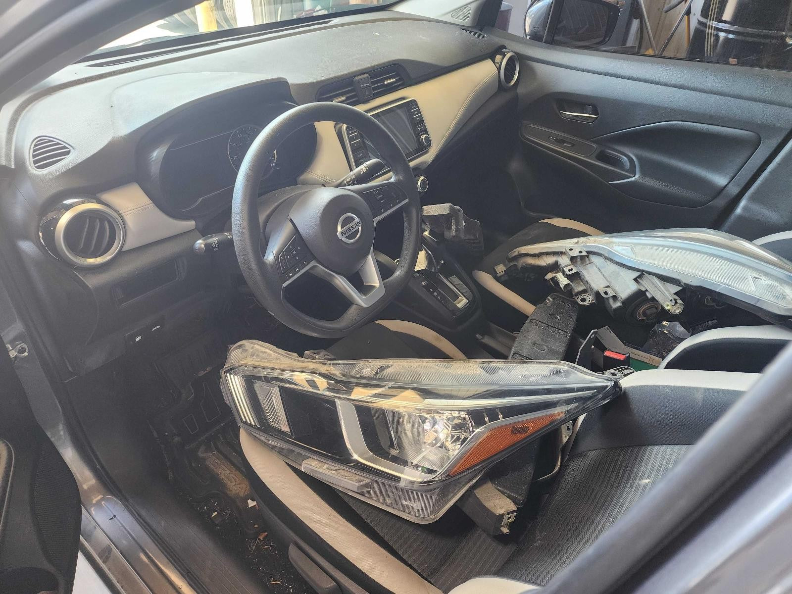Used Right Sun Visor fits: 2020 Nissan Versa without illumination Right Grade A