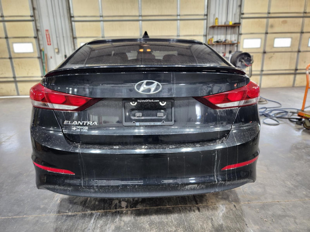 Used Right Door Mirror fits: 2018 Hyundai Elantra power Sedan w/o memory w/blind