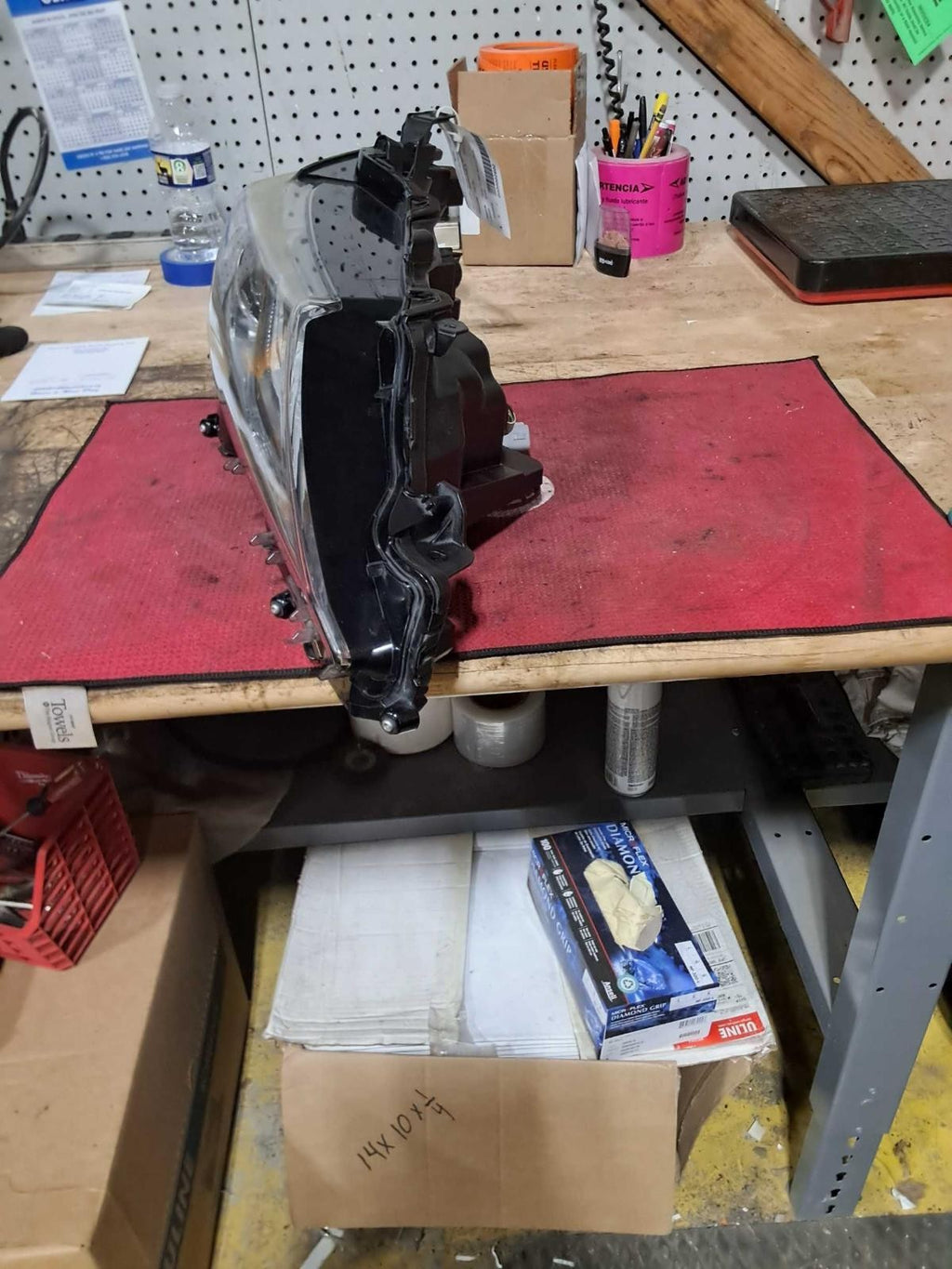 Used Right Headlight Assembly fits: 2019 Toyota Camry LED triple bar LED daytime