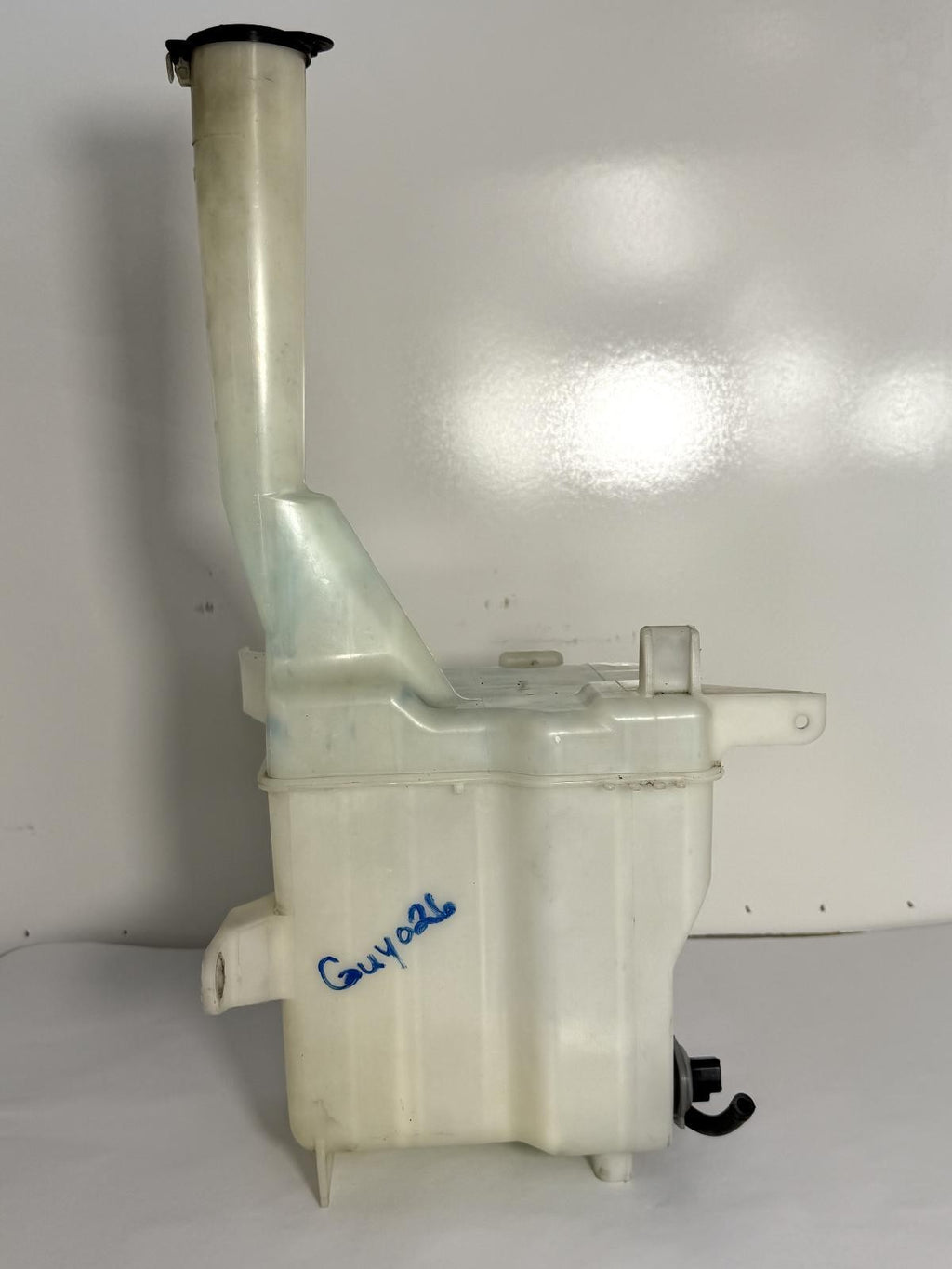 2004-2006 LEXUS ES330 WINDSHIELD WASHER BOTTLE RESERVOIR OEM 