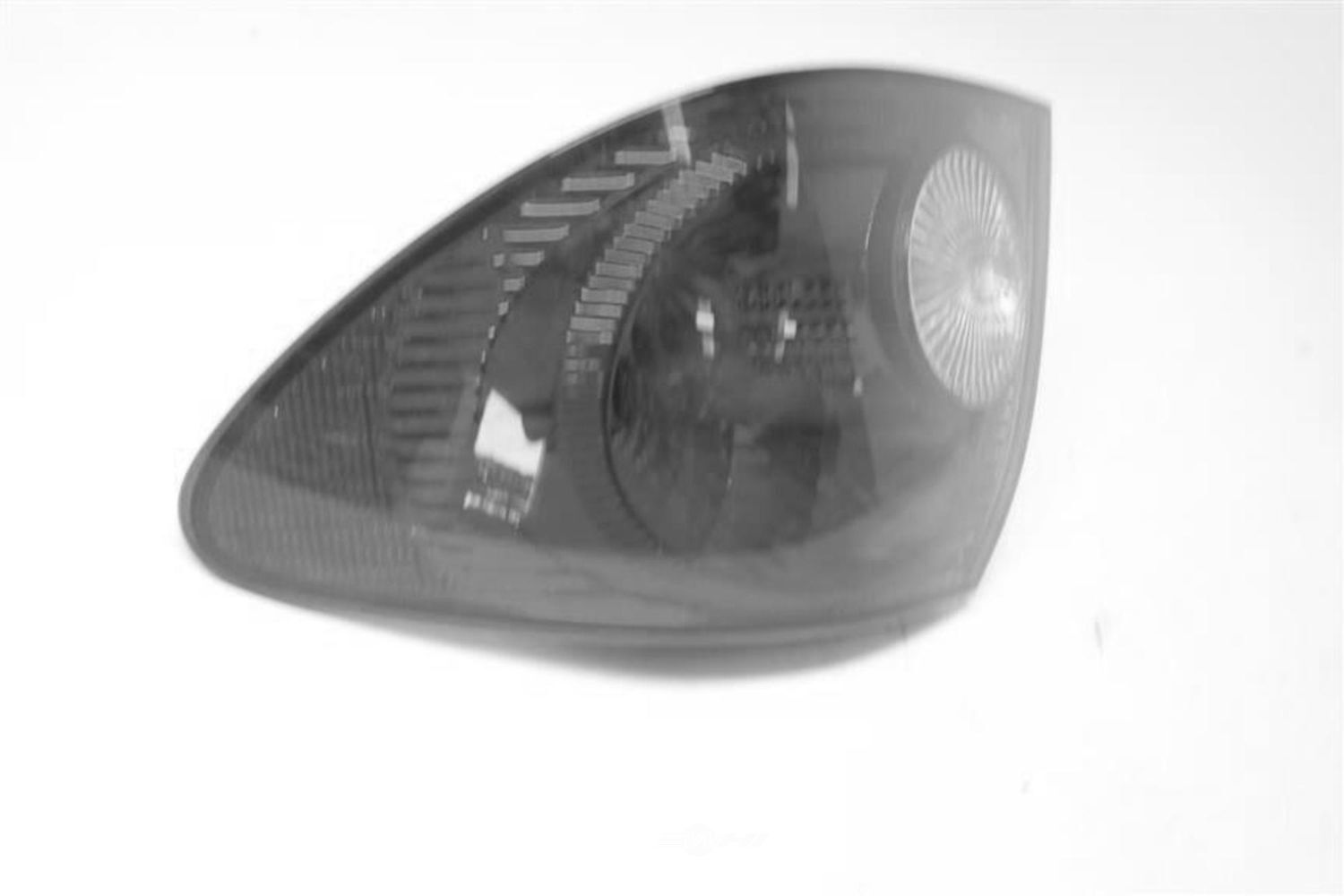 Used Right Tail Light Assembly fits: 2005 Toyota Corolla quarter panel mounted R