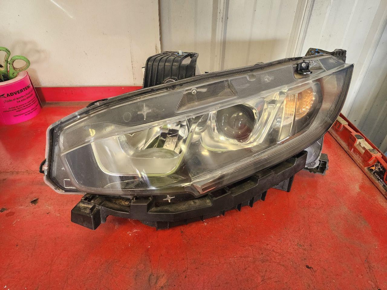 Used Left Headlight Assembly fits: 2018 Honda Civic halogen Left Grade A