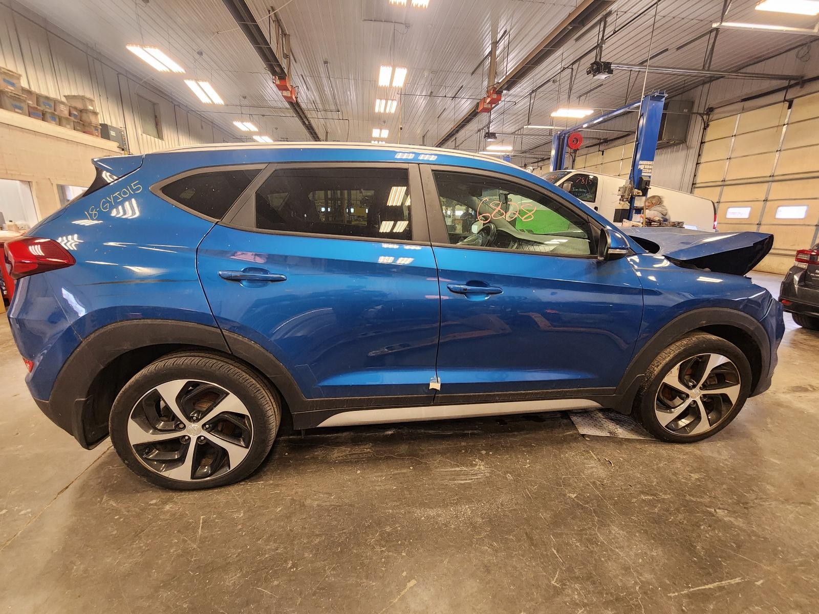 Used Front Left Seat Front fits: 2018 Hyundai Tucson bucket air bag gasoline clo