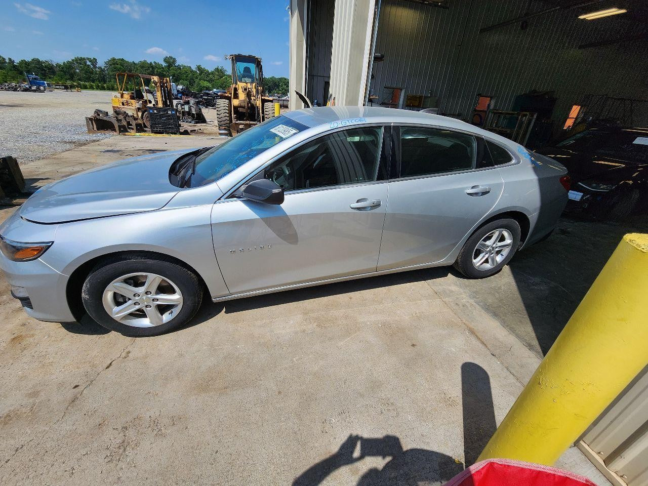 Used Front Left Seat Front fits: 2020 Chevrolet Malibu VIN Z 4th digit New Style
