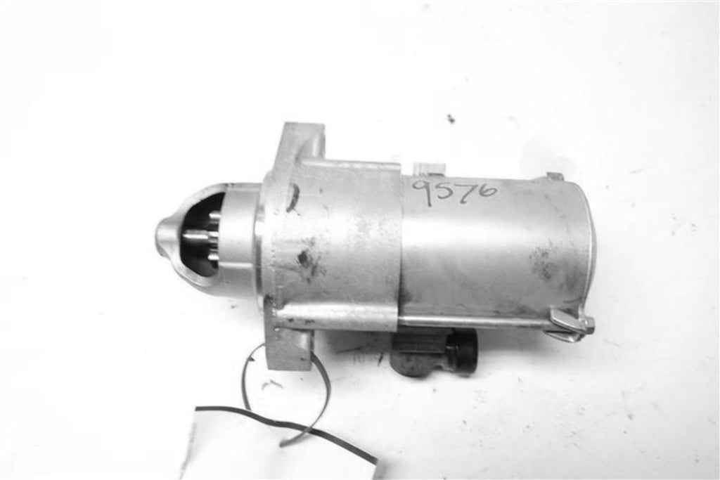 Used Starter Motor fits: 2016 Honda Cr-v 2.4L AT CVT Grade A