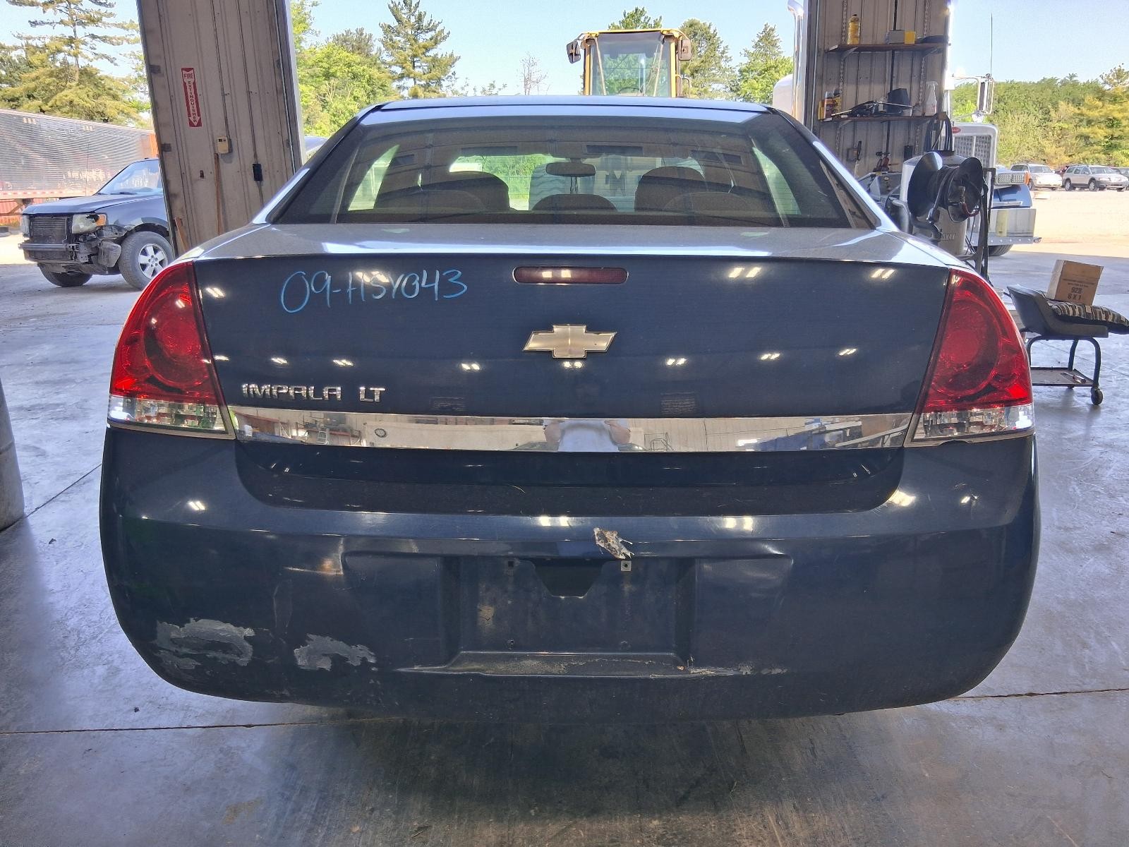 Used Right Door Mirror fits: 2009 Chevrolet Impala Power w/o heated opt DG7 smoo