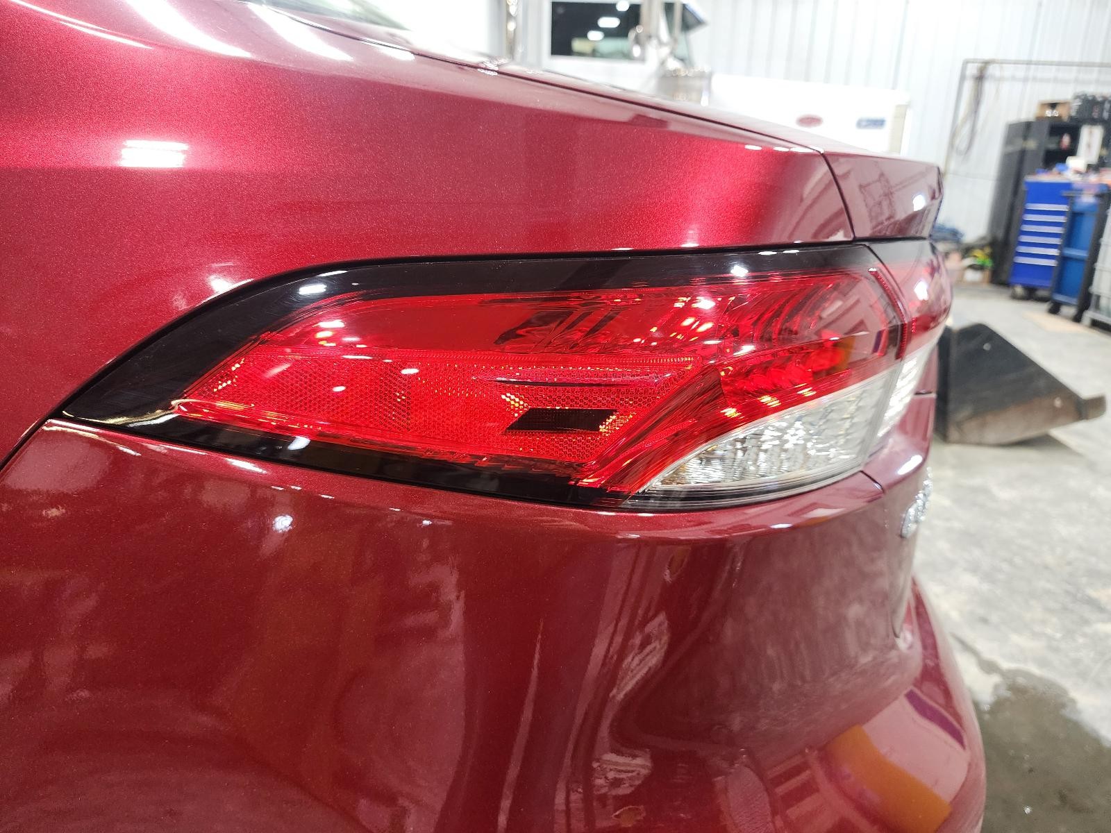 Used Left Tail Light Assembly fits: 2022 Toyota Corolla Sedan quarter panel moun