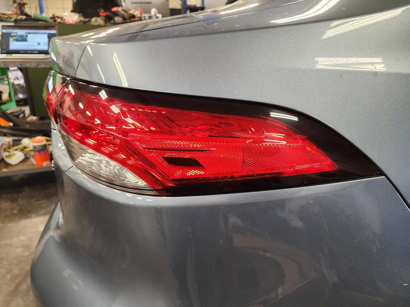Used Right Tail Light Assembly fits: 2022 Toyota Corolla Sedan quarter panel mou