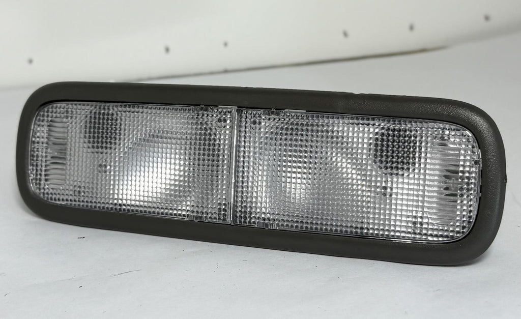 2005-2015 HONDA PILOT OVERHEAD CENTER DOME LIGHT LAMP OEM