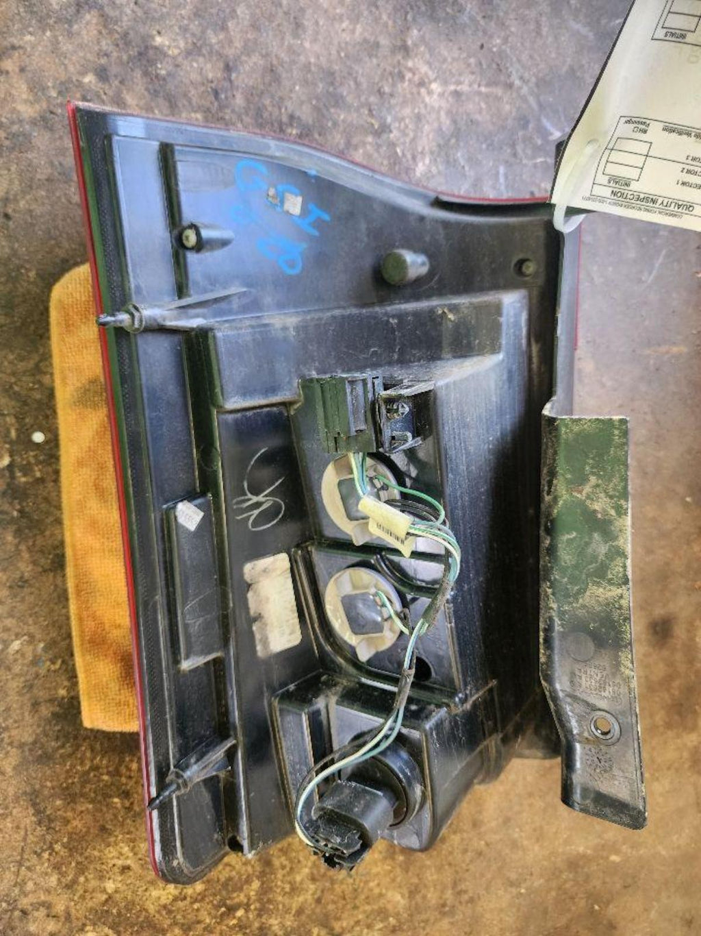 CHRYSLER TOWN &amp; COUNTRY L Taillight L. 11 12 13 14 15 16