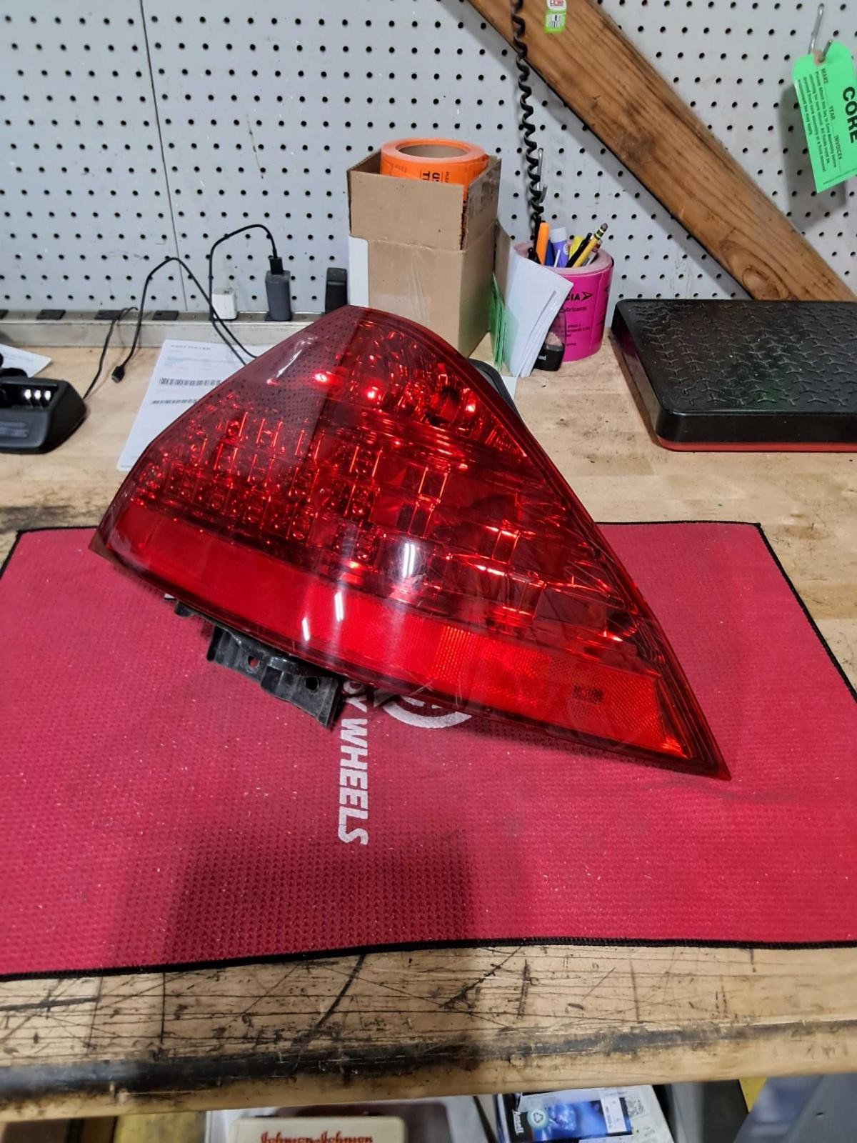 Used Right Tail Light Assembly fits: 2007 Honda Accord Sdn VIN M 5th digit Right