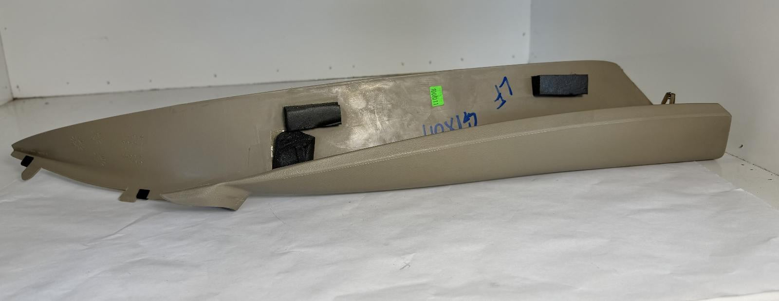 1999-2006 CHEVROLET TAHOE A-PILLAR TRIM LEFT DRIVER SIDE OEM