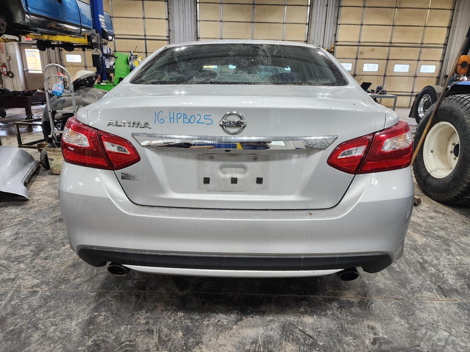 Used Wheel fits: 2016 Nissan Altima 16x7 steel road wheel Sdn Grade A