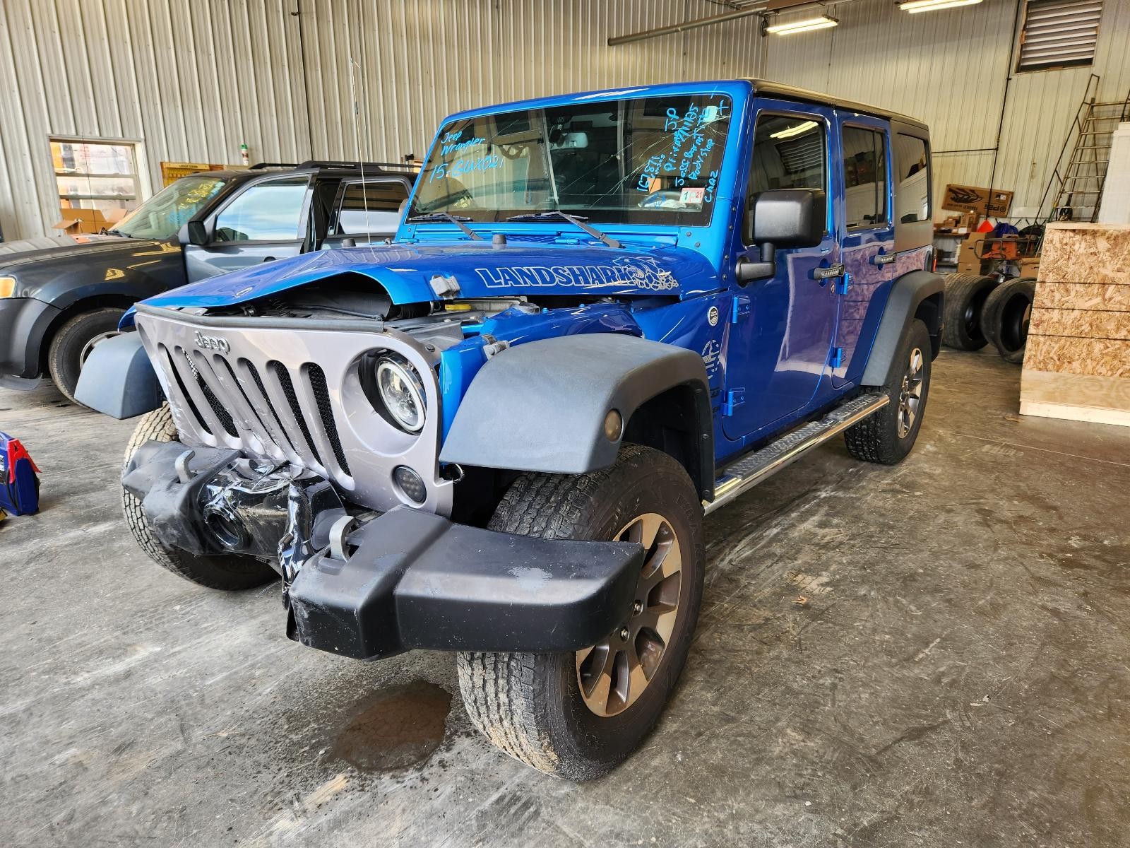 Used Rear Drive Shaft Rear fits: 2015 Jeep Wrangler 4x4 4 Dr Sahara AT Rear Grad